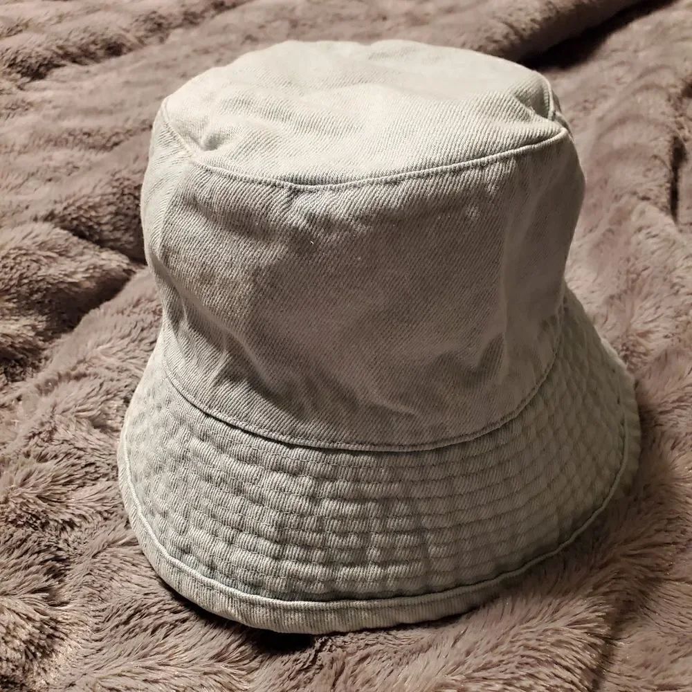 Cardani bucket demin hat